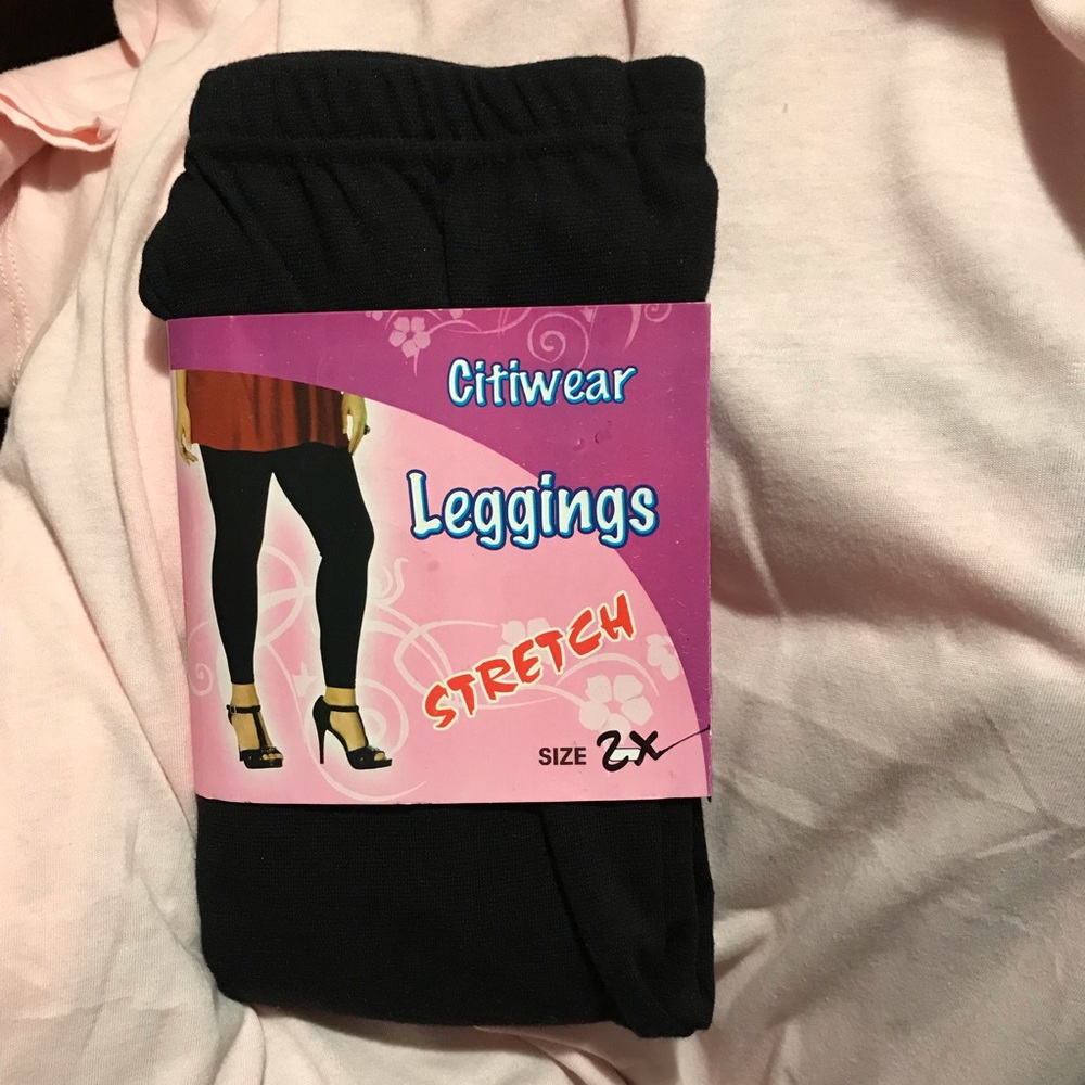NWT black Leggings
